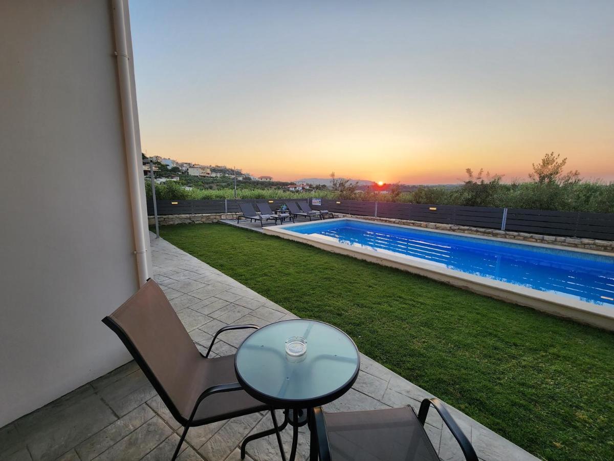 Apartment Dionisia With Private Pool